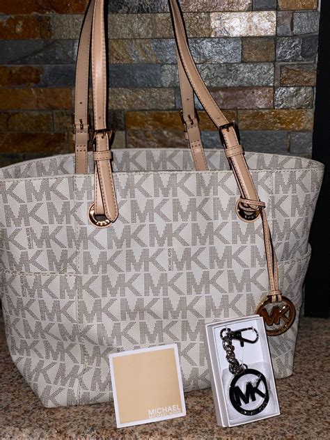 does tj maxx sell fake michael kors